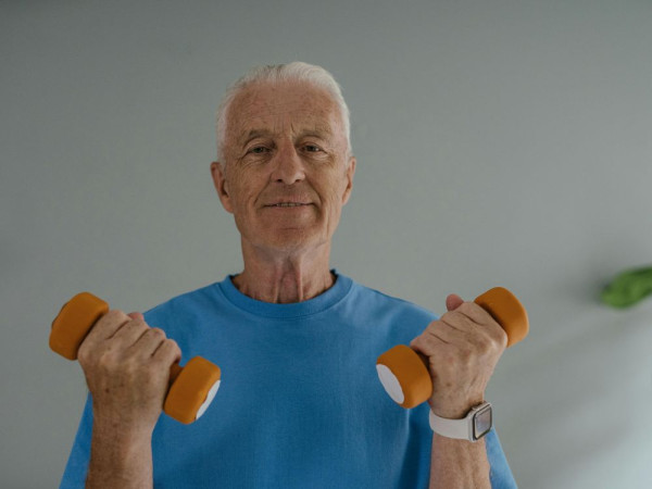 THE KEYS TO LONGEVITY OF CENTENARIANS